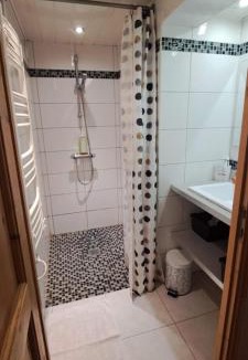 Blagnac House | Suite cosy indépendante - 2 chambres et sdb privative