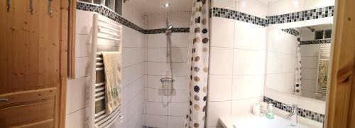 Blagnac House | Suite cosy indépendante - 2 chambres et sdb privative