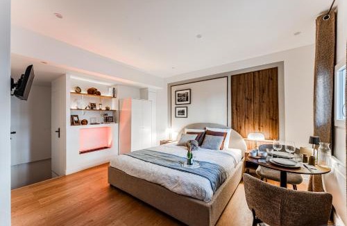 Saint-Michel - Nansouty - Saint-Genes Apartment | Suite d'Exception sous Voûtes avec Spa & Cinéma