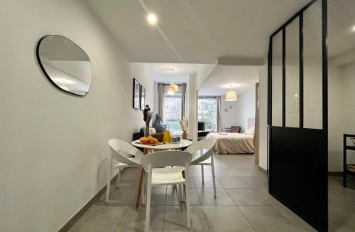 Moliere - Edgard Quinet Apartment | Suite Danbury