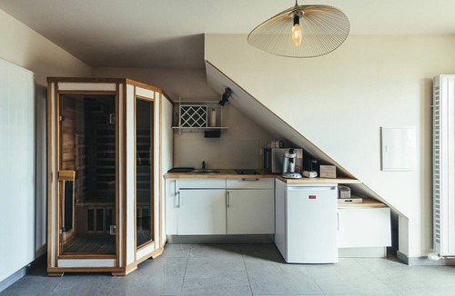 Longmesnil Apartment | Suite de l'Etoile with private jacuzzi and Sauna in Normandy