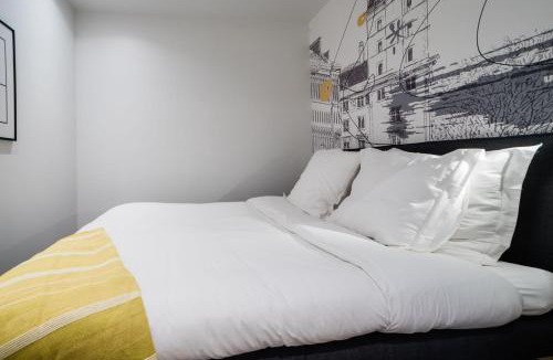 Saint-Thomas-d'Aquin Apartment | SUITE DESNOS : au cœur de la Rive Gauche, neuf, design, 2 personnes