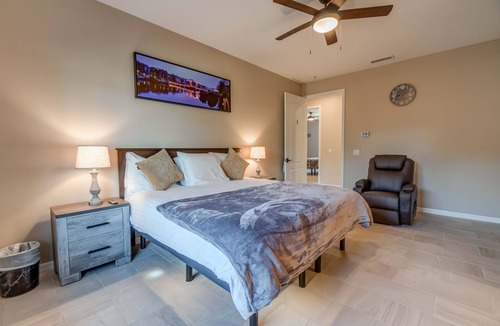 Englewood Bed & Breakfast | Suite Dreams Guesthouse aka Care Takeover Home