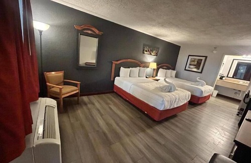 Mattoon Hotel | Suite Dreams Hotel