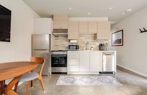 Ballard House | Suite Dreams in Ballard