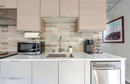 Ballard House | Suite Dreams in Ballard