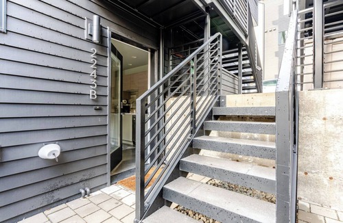 Ballard House | Suite Dreams in Ballard