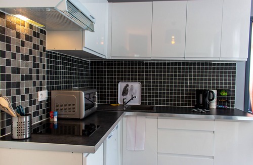 Saint-Quentin Apartment | Suite-Ensuite-Garden view