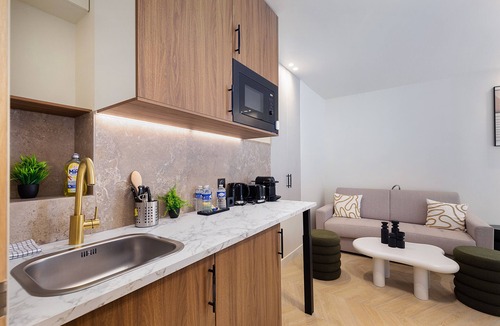 Billancourt–Rives de Seine Apartment | Suite-Family-Wet room-City view