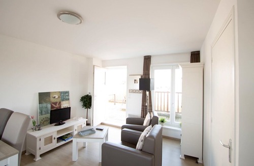 Oye-Plage Apartment | Suite for 2 people - One Bedroom Apartment, Sleeps 2