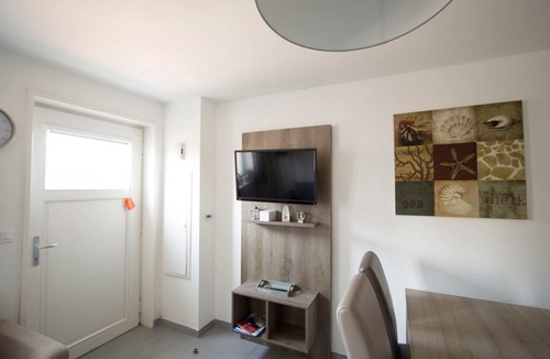 Oye-Plage Apartment | Suite for 4 people - One Bedroom Apartment, Sleeps 4