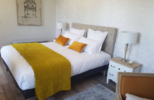 Sainte-Honorine-de-Ducy House | Suite colette with garden view