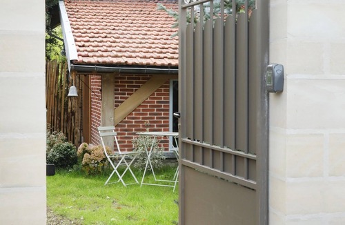 Senlis House | Suite Garden with private garden