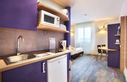 Saran Hotel | Suite - Home Orleans Saran