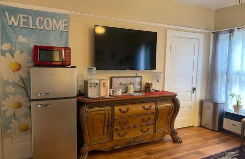 Downtown Riverside House | Suite in Downtown Riverside