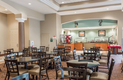 Florida Central Atlantic Coast Condo | Suite in Orlando | Access to Shared Pool/Hot Tub