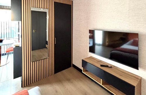 Chailly-les-Ennery Apartment | Suite indépendante avec terrasse privée, parking & Climatisation