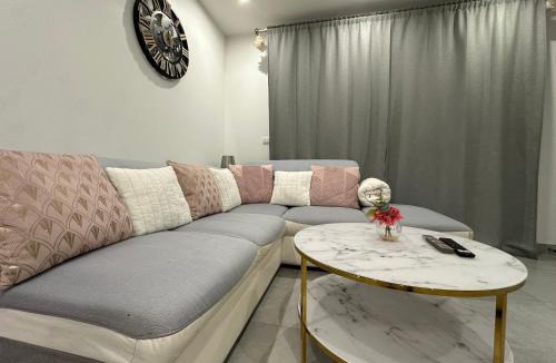 Freneuse Apartment | Suite Jacuzzi Giverny Paris