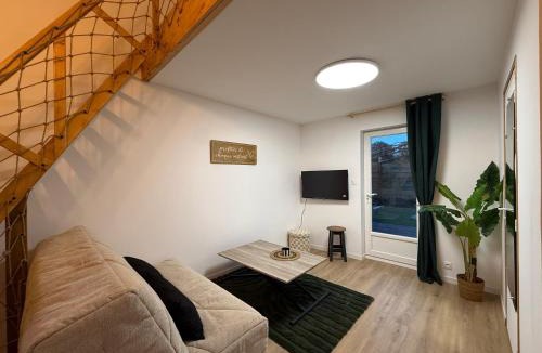 Caligny House | suite Jacuzzi terrasse privé parking