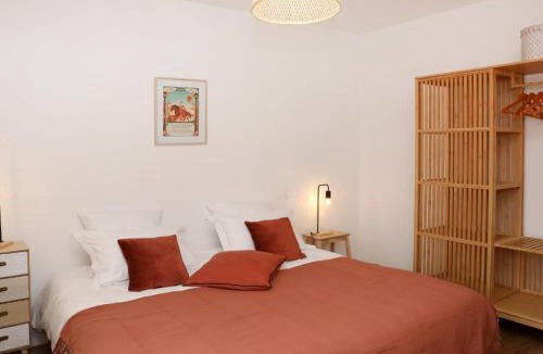Gouvieux Apartment | Suite Jockey Stable by La Boîte En Plus