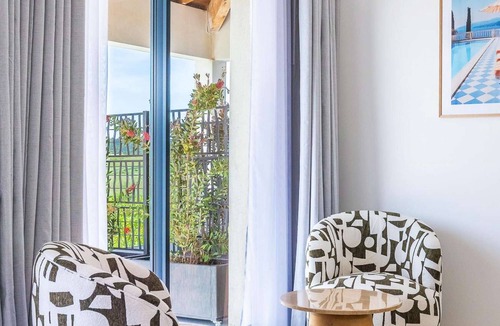 Plaissan Bed & Breakfast | Suite "La Capri" - Heated pool & SPA