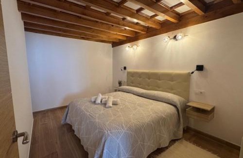 Villarcayo House | Suite La Madriguera - Hostal Merindades