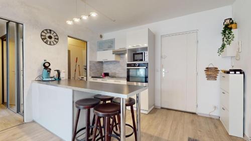 Illzach Apartment | Suite Lounge avec parking