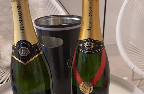 Downtown Angers Apartment | Suite Luxe Jacuzzi Cœur de Maine