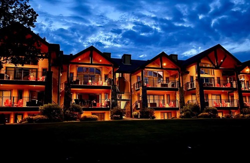 Saint-Sauveur Apartment | Suite luxueuse avec vue imprenable Ski in Ski out