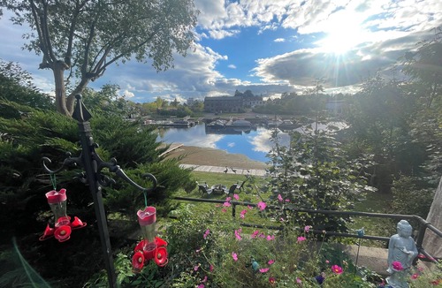 Leeds and the Thousand Islands Apartment | SUITE - LUXURIOUS & TRANQUIL WATERFRONT WALKOUT, WITH STUNNING VIEWS & GARDENS