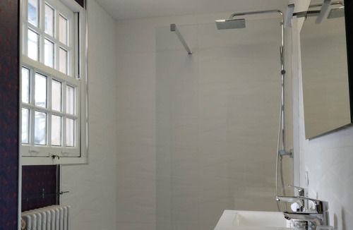Labruguiere House | Suite-Luxury-Ensuite with Shower-Park view