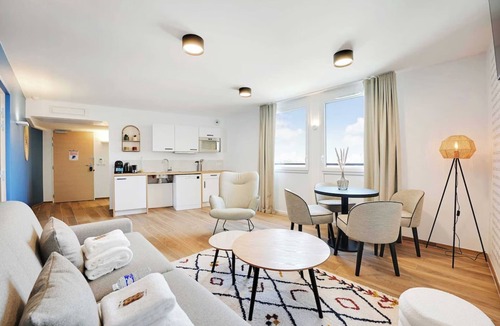 Vanves Apartment | Suite Marcellin #34 - Rooftop & Air Conditioning