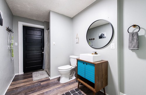 Smoketown Jackson Apartment | Suite near downtown Louisville, KY · Suite X