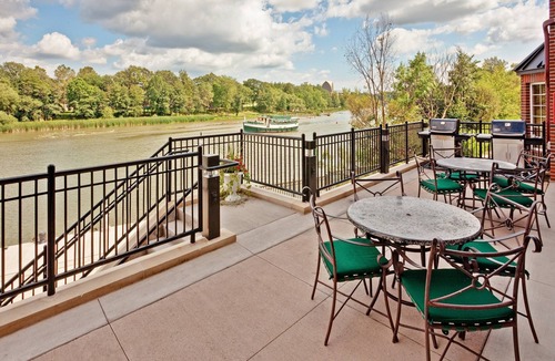 Rochester Apartment | Suite Near Rochester University | Gym Access