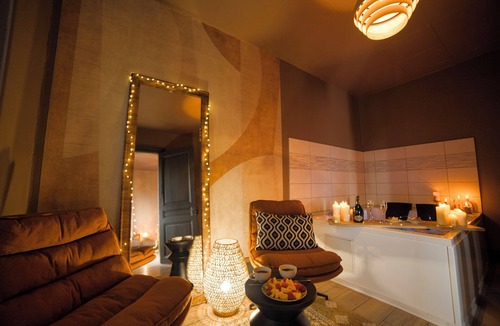 Mulhouse Apartment | Suite Pacat Private Jacuzzi & romantic getaway