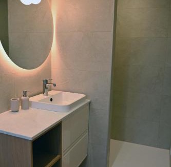 La Celle-sous-Gouzon Apartment | Suite PAKKIS Balnéo & Ciel Étoilé Boréal