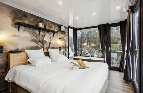 Seine-et-Marne Boat Rental | Suite panoramique pour amoureux - L'Ambroselli
