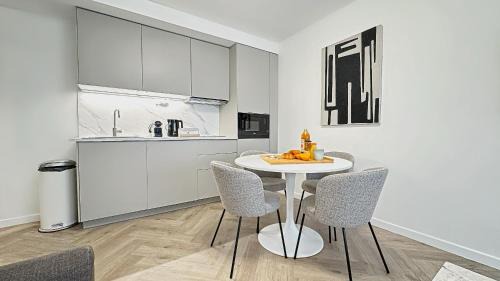 Ferrandiere - Maisons Neuves Apartment | Suite Paradigme