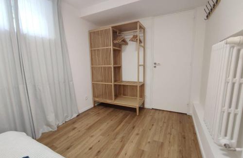 Calvaire Saint-Pierre House | Suite parentale indépendante en ville - chez l'habitant