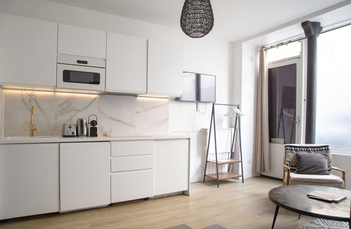 Quartier de l'Ecole-Militaire Apartment | Suite Pierre 28 - Cosy Apt in the Heart of Paris 7