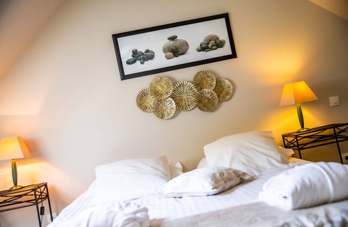 L'Oudon Bed & Breakfast | Suite "Piscine" 2-3pers with breakfasts, private swimming pool and access to the SPA