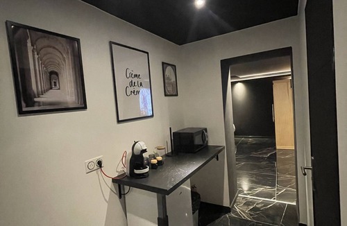 Saint-Jacques - Saint-Roch Apartment | Suite Prestige Jacuzzi, Sauna, Netflix, Disney+