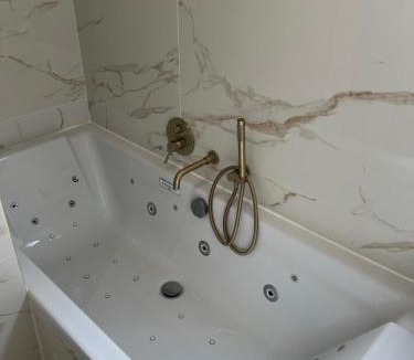 Pignan Bed & Breakfast | Suite privée accès piscine