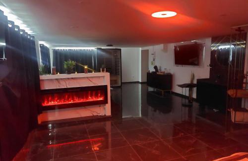 Tourcoing Hotel | Suite Privée Deluxe O'Palawan Gold TOURCOING