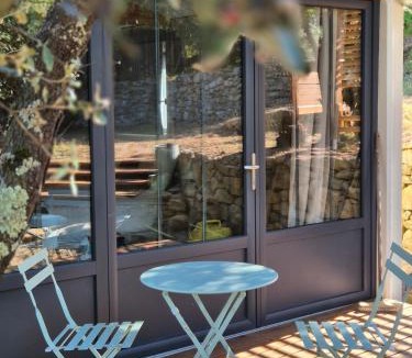 Banne Ski Chalet | Suite privée indépendante en bois- Sud Ardèche