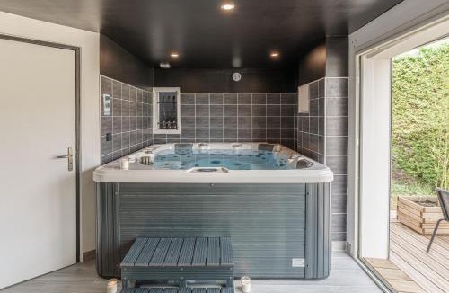 Rousson House | Suite Privée Spa Piscine séjour pro ou détente