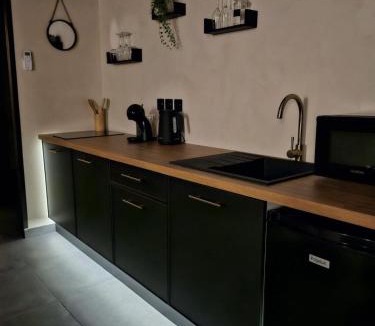 Cuincy Apartment | Suite privative avec jacuzzi et espace détente