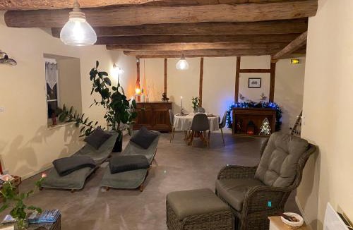 Siaugues-Sainte-Marie Bed & Breakfast | Suite romantique dans centre de bien-être Au chant de l'eau