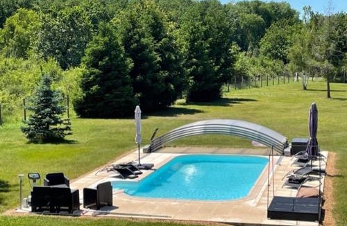 Clere-les-Pins Bed & Breakfast | SUITE ROMANTIQUe