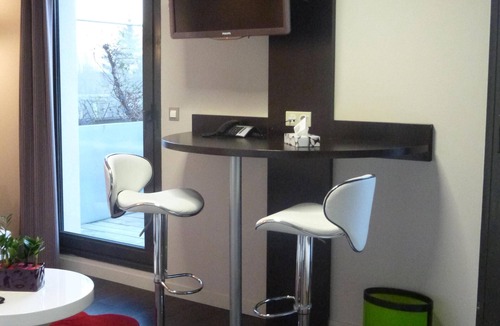 Belleville-sur-Loire Hotel | SUITE room Dee Dee BRIDGEWATER
